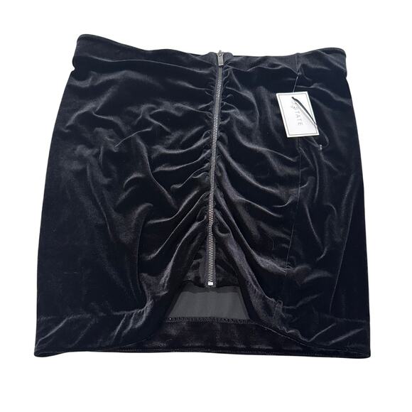 1.STATE Y2K Women's Moody Hues Rich Black Velvet With Zipper Mini Skirt, size L - Picture 2 of 8